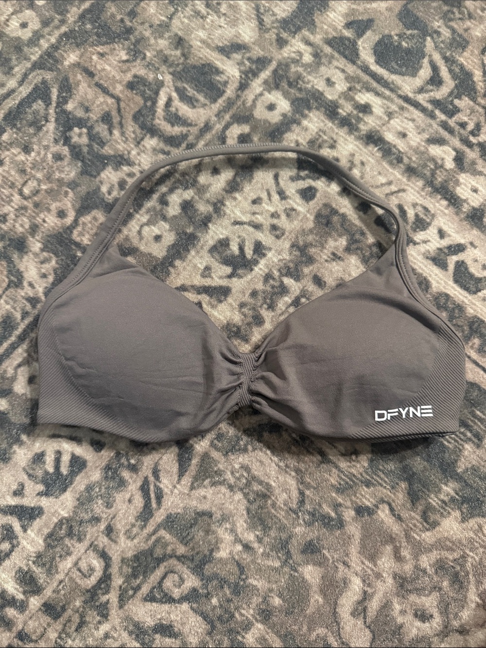 DFYNE Impact Strappy Bra in Truffle